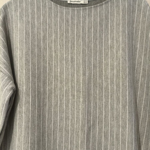 Stradivarius gray striped blouse with pearl details used, size M