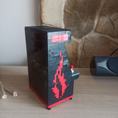 Street Fighter Cabin with Blocks New