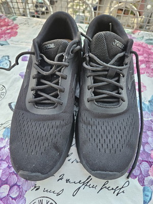 Joma Athletic Shoes like new, size 39, black