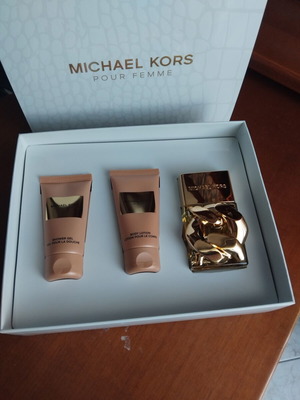 Michael Kors Pour Femme Set Eau De Parfum 50ml with Shower Gel and Body Lotion new