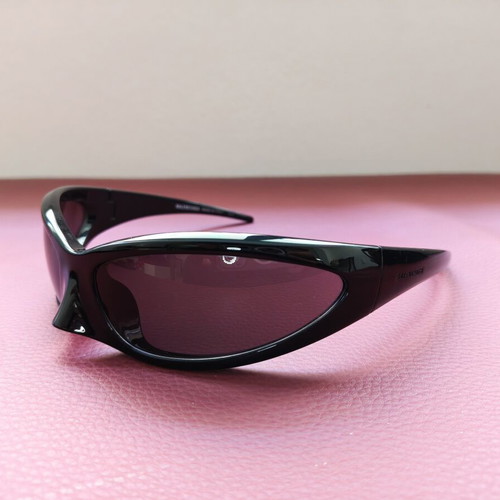 Balenciaga Skin Cat-Eye Sunglasses shiny black, like new