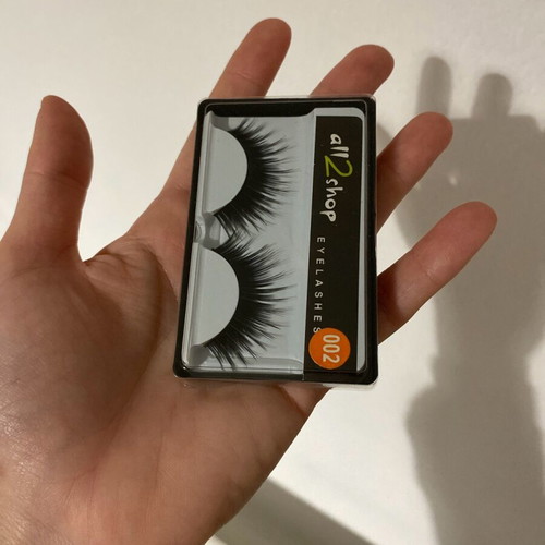 Eyelashes like new, dense