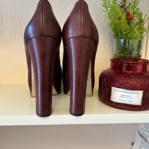 Leather burgundy pumps size 40 new