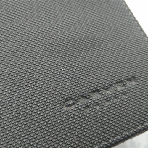 Σημειωματάριο Carven καινούργιο με ανάγλυφη υφή και κούμπωμα