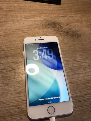 iPhone SE 2nd Gen (2020) like new, 64GB, white with case