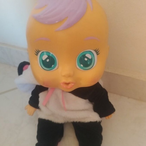 Cry Baby doll like new