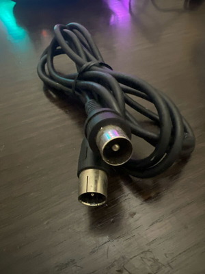 Coaxial TV antenna cable male to male, used, excellent condition