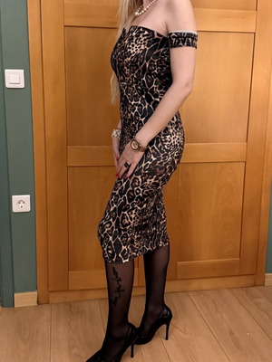 Velvet midi dress leopard pattern like new