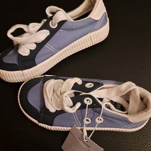 Lefties Kids shoes new, size 26/27