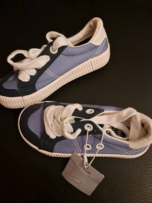 Lefties Kids shoes new, size 26/27