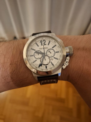 TW Steel CEO Canteen CE1007 wristwatch, white dial, leather strap