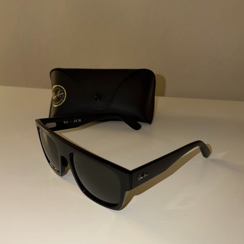 Ray-Ban men's sunglasses new with case and papers