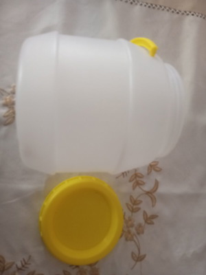Honey jar