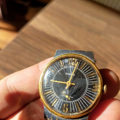 Mechanical wristwatch