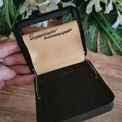 Case for rolling cigarette used, in very good condition
