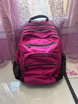 School bag used with 3 large and 3 small pockets, ergonomic back