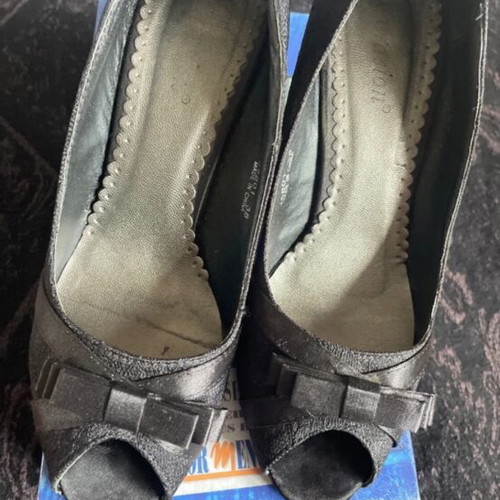 Black Pumps Size 38 Like New