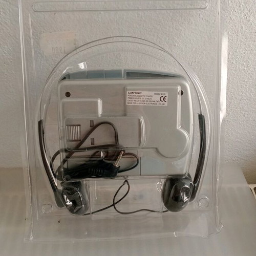 Vintage cassette player like new