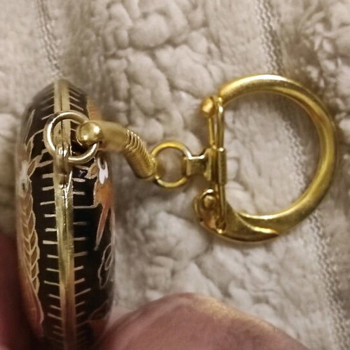 Cloisonné keychain like new with traditional Asian design