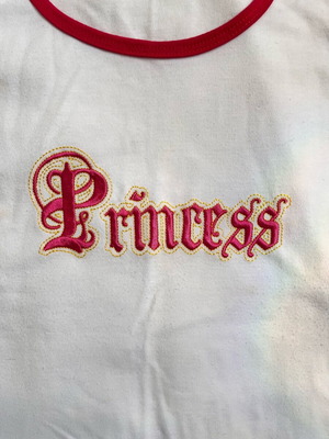 White top Princess with embroidery like new