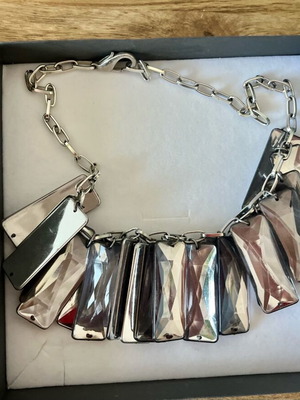Geometric Statement Necklace like new with silver reflective plates