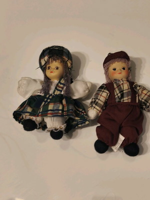 Small dolls like new, size about 11cm