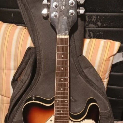 Harley Benton MA-500 VS Bluegrass Series electric mandolin with case
