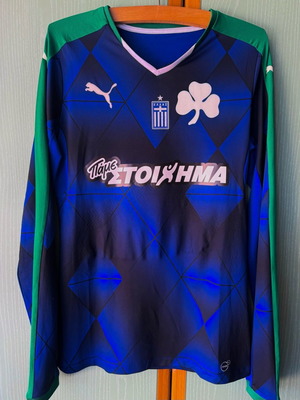 Matchworn Issued Essien Panathinaikos Jersey size medium, 9/10