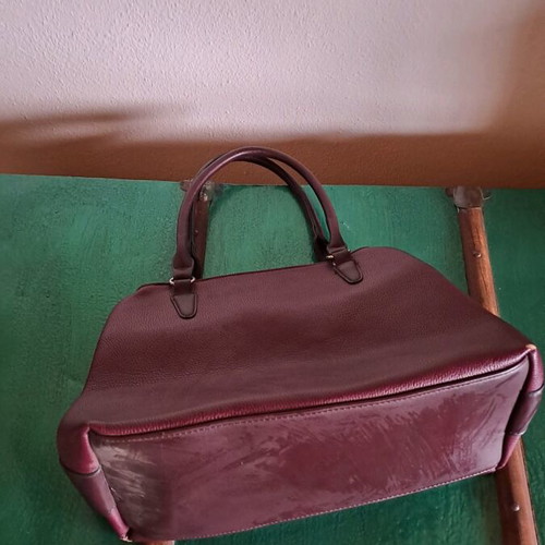 Women's handbag used with mirror wear