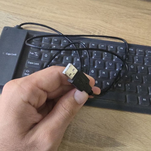 Flexible Silicone USB Keyboard like new, waterproof and foldable
