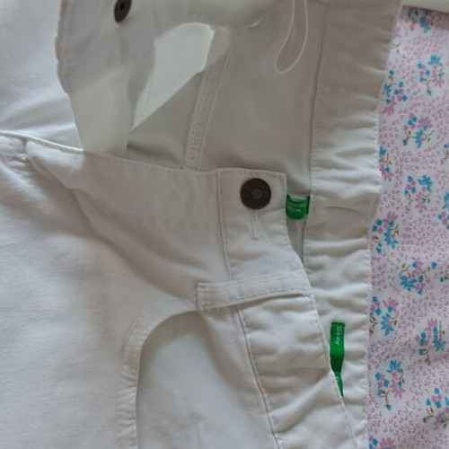 Benetton fitted pants white like new for 12 years old girls