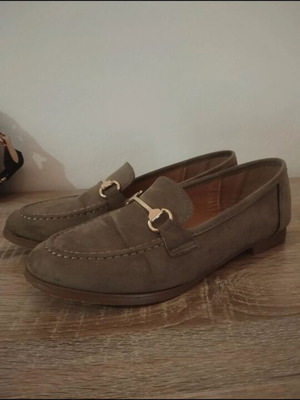 Loafers khaki, like new