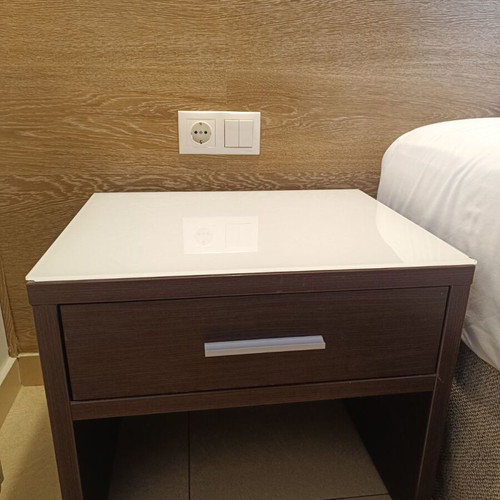 Night stands like new