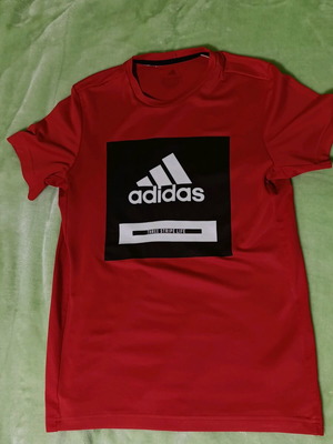 Adidas red t-shirt for kids 13-14 years like new