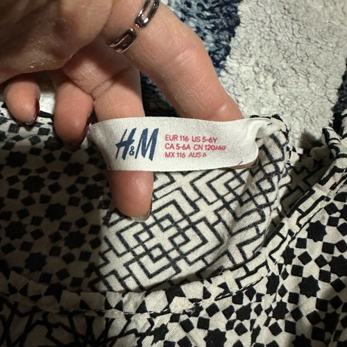 H&M one-piece jumpsuit like new, black and white, 116 cm