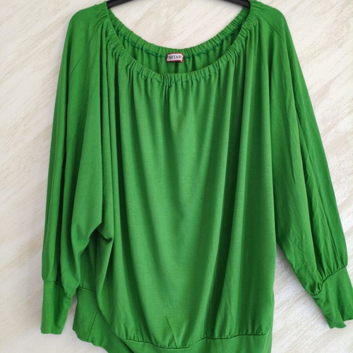 Ishtar green off-shoulder blouse with batwing sleeves, like new, Small