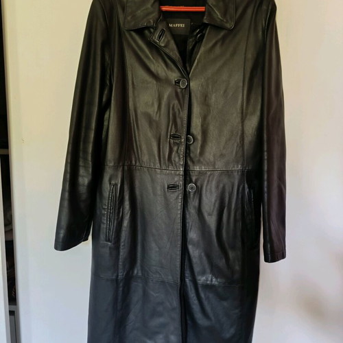 Maffei women's leather coat No 46 like new, black