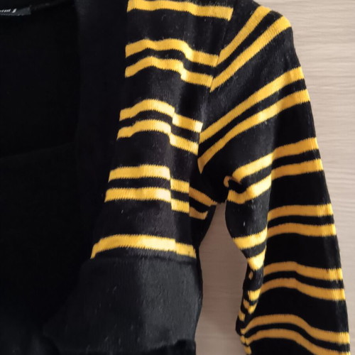 Women's blouse used, size S, black and yellow