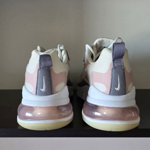 Nike Air Max 270 React sports shoes like new, size 42, beige