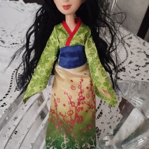 Mattel Disney Princess Mulan doll like new for 3+ years