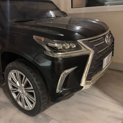 Lexus LX570 electric kids car like new, black