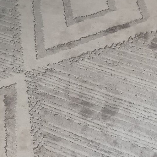 Tzikas rug like new, size 2.00x2.50, gray shades