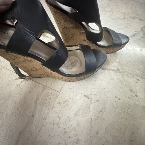 Women's black sandals used, size 39, platform style