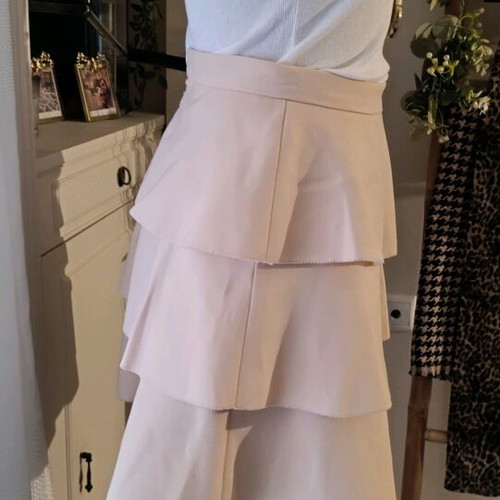 Elisabetta Franchi skirt like new, size 40, blush pink beige