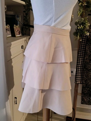 Elisabetta Franchi skirt like new, size 40, blush pink beige