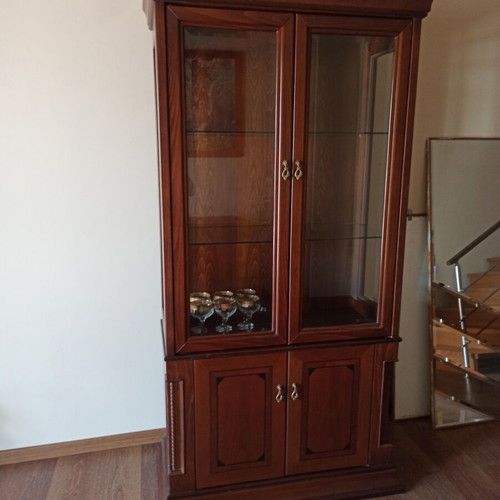 Showcase cabinet like new, MDF with beech wood details, 102x200x50cm