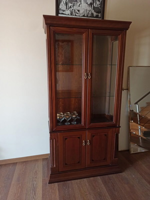 Showcase cabinet like new, MDF with beech wood details, 102x200x50cm