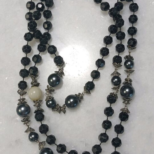 Black necklace used with simple beads, length 74cm