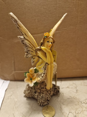 Decorative fairy in excellent condition with tealight holder