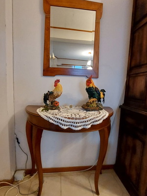 Console table with mirror like new